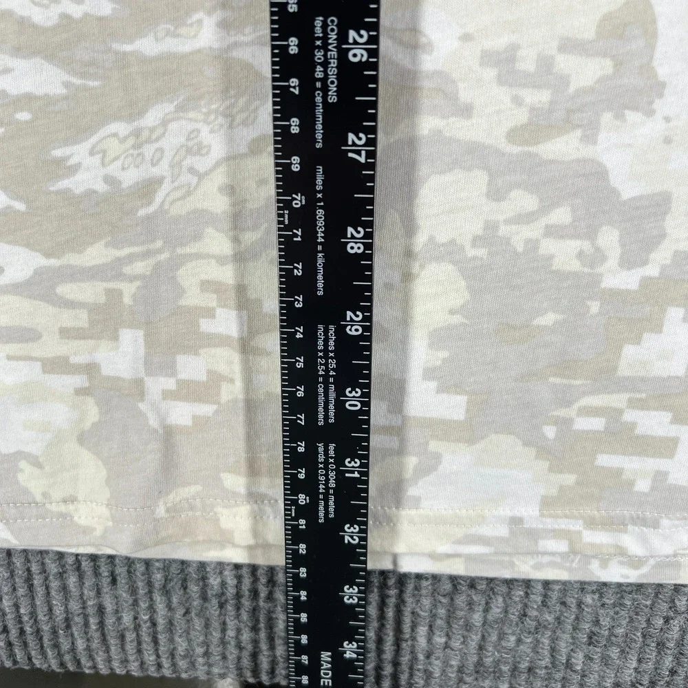 Under Armour Shirt Mens 3XL White Gray Camo Short Sleeve Loose Fit Active Casual
